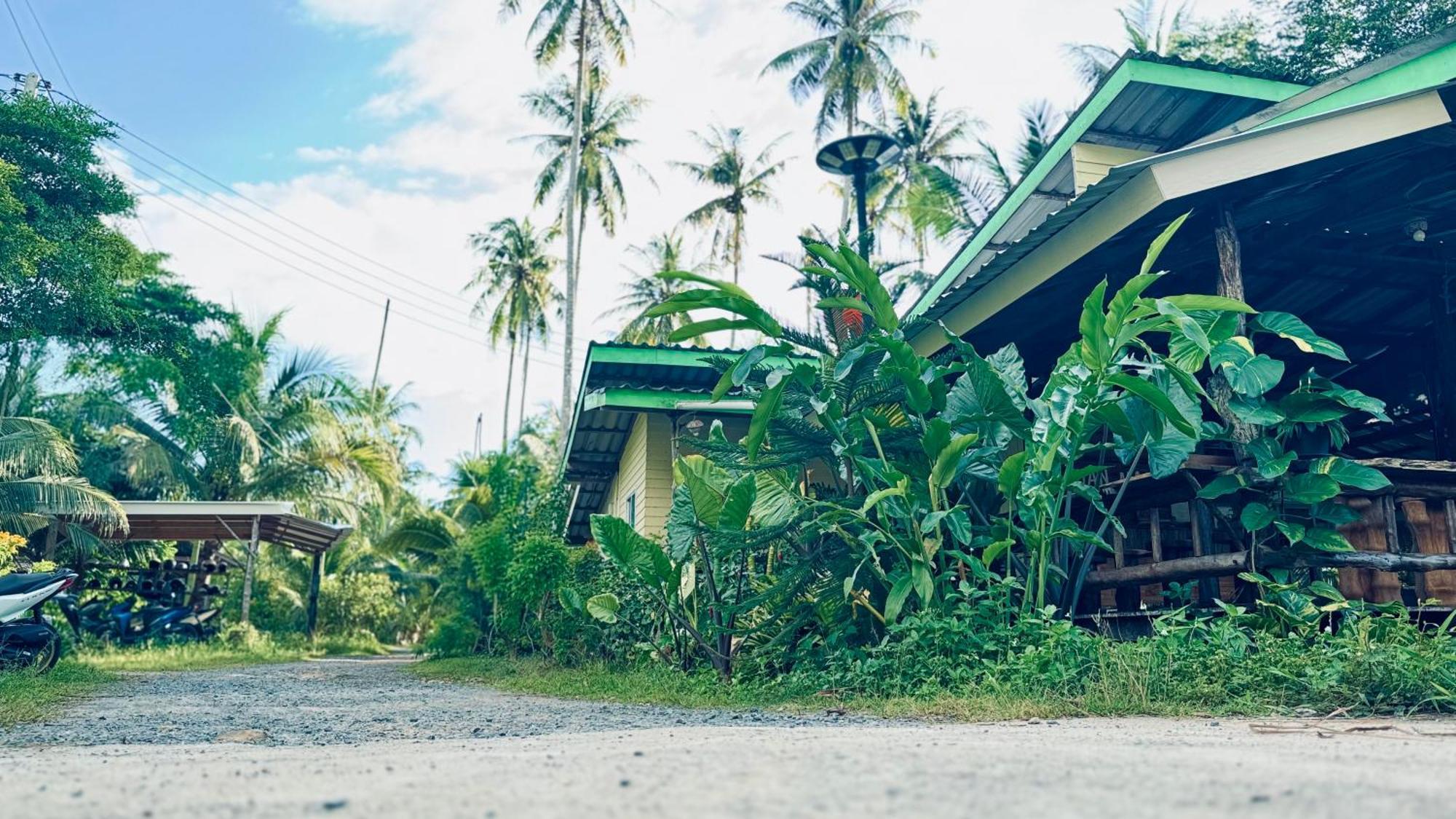 Suan Maprao Ko Kut Resort Luaran gambar